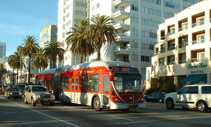 Metro Rapid NABI 60-BRT